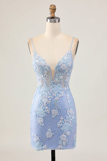 Robe moulante à paillettes florales bleu clair avec appliques